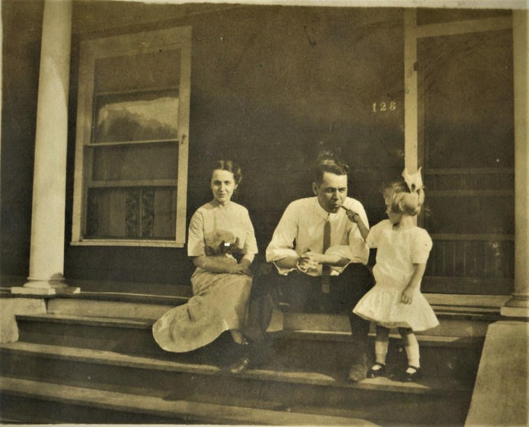 Lulu, Frank Sands W. and Dorothy (aka Aunt Corky), c. 1915 - A