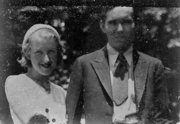 Warren Appler Williss and Dorothy Berger tin 2 fixed