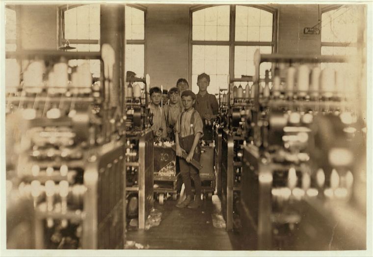 Young Doffers in Monahan Mills, 1908, by a Mr. Hines, one of thousands of images documenting the exploitation of children.